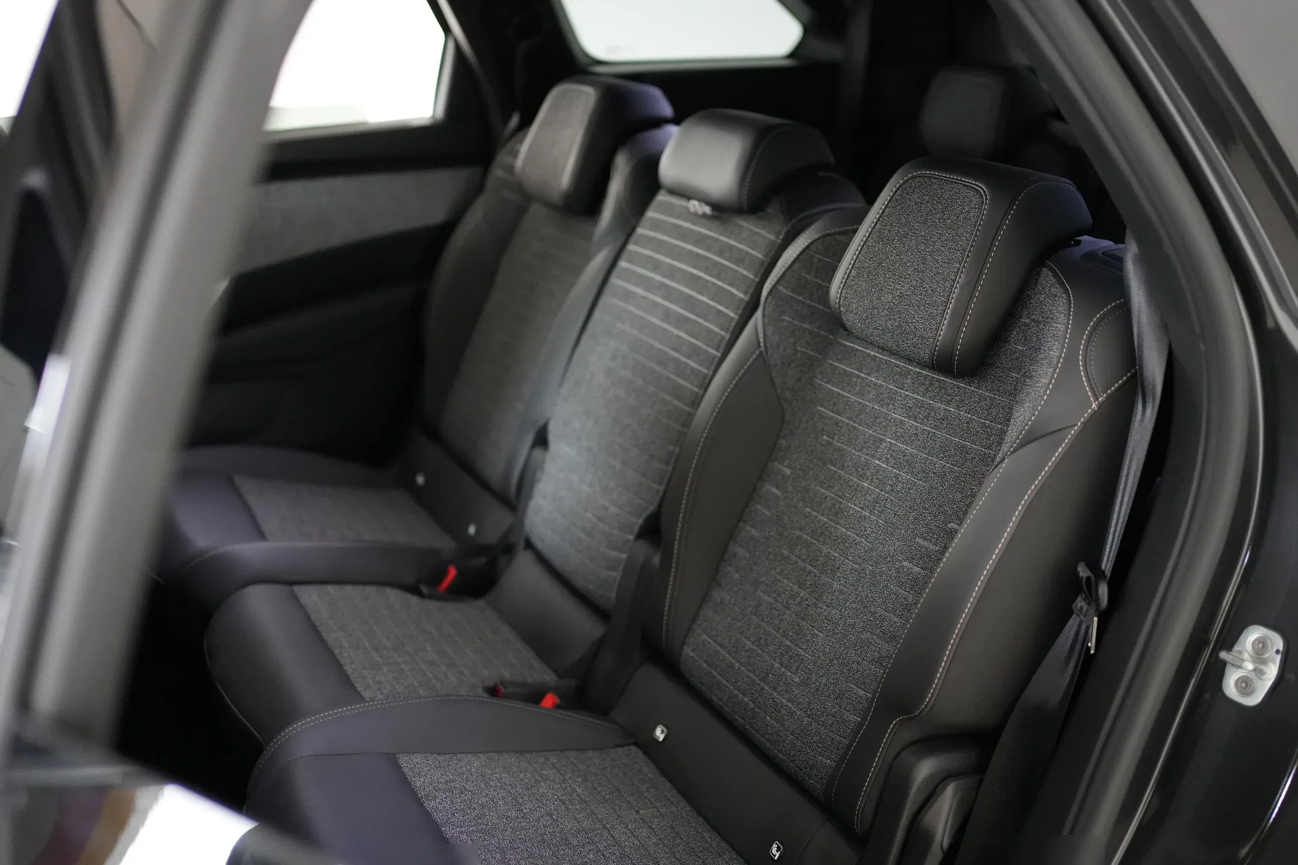 Peugeot 5008 Hybrid 145 e-DCS6 Allure 7Posti foto 9