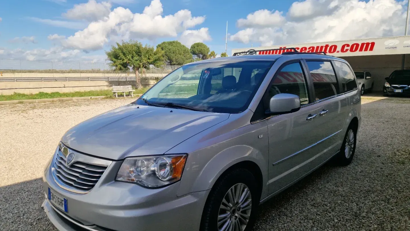 Lancia Voyager 2.8 Turbodiesel Platinum 163 CV