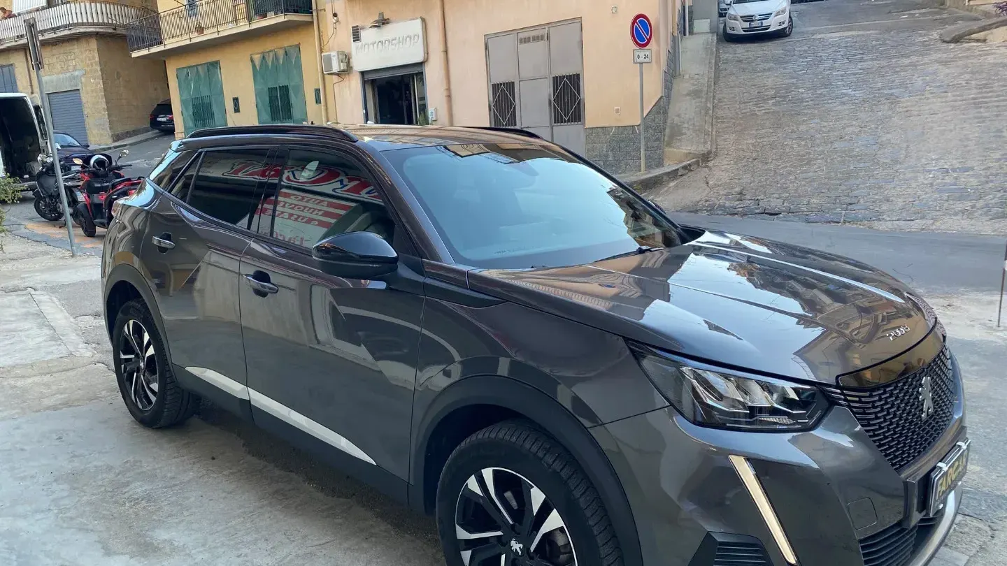 Peugeot 2008 BlueHDi 130 S&S EAT8 Allure Pack