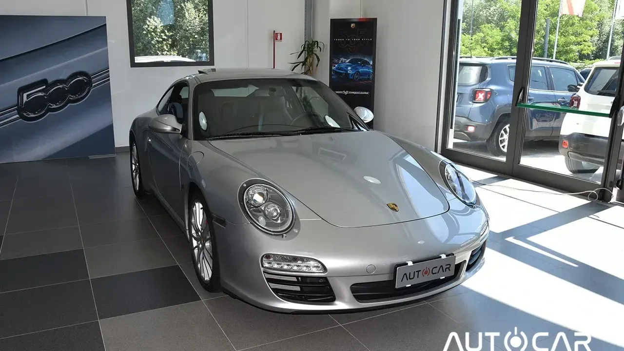 Porsche 911 Carrera 4 Coupé