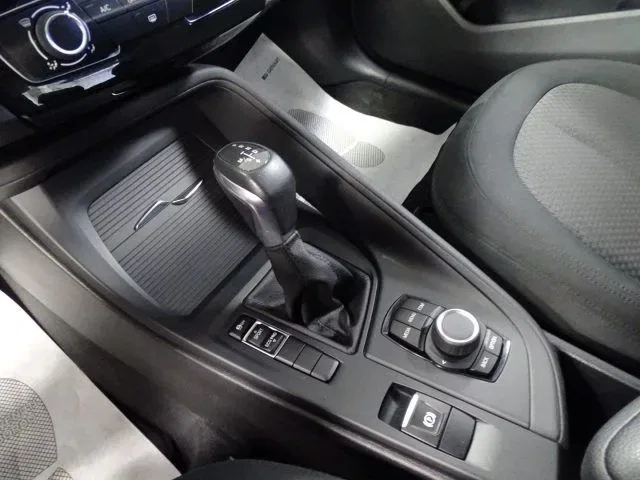 BMW X1 sDrive 18d Advantage AUT EU6 foto 7