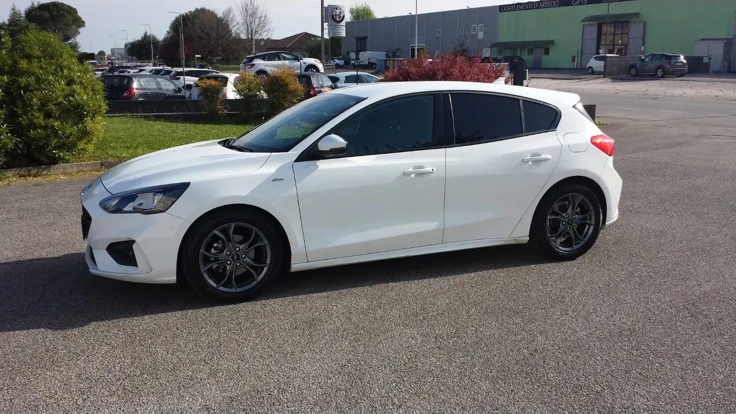 Ford Focus 1.0 EcoBoost 125 Aut. 5p. ST LINE