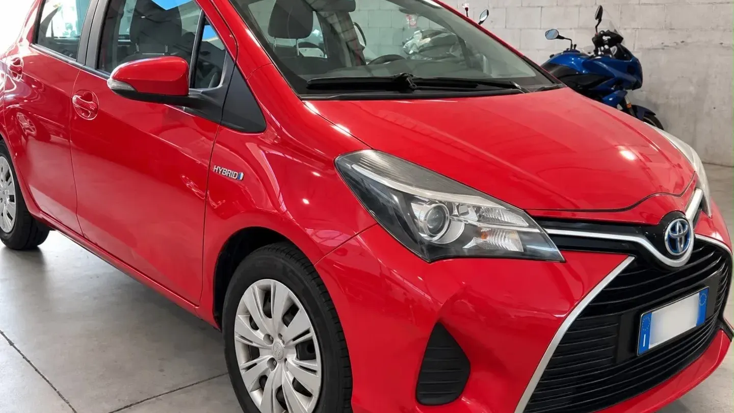 Toyota Yaris 1.5 Hybrid 5p. Business