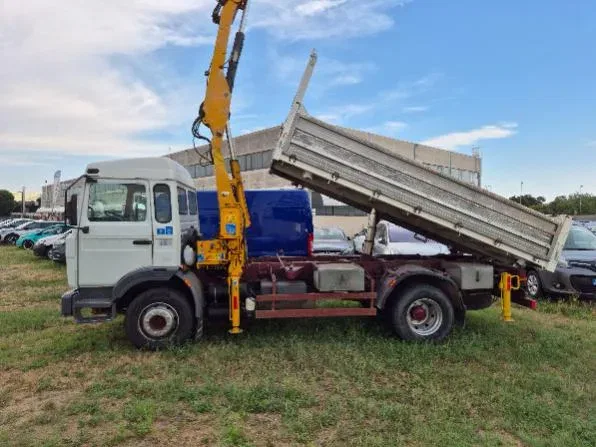 Renault M 180 GRU 14 mt - Ribaltabile trilaterale foto 3