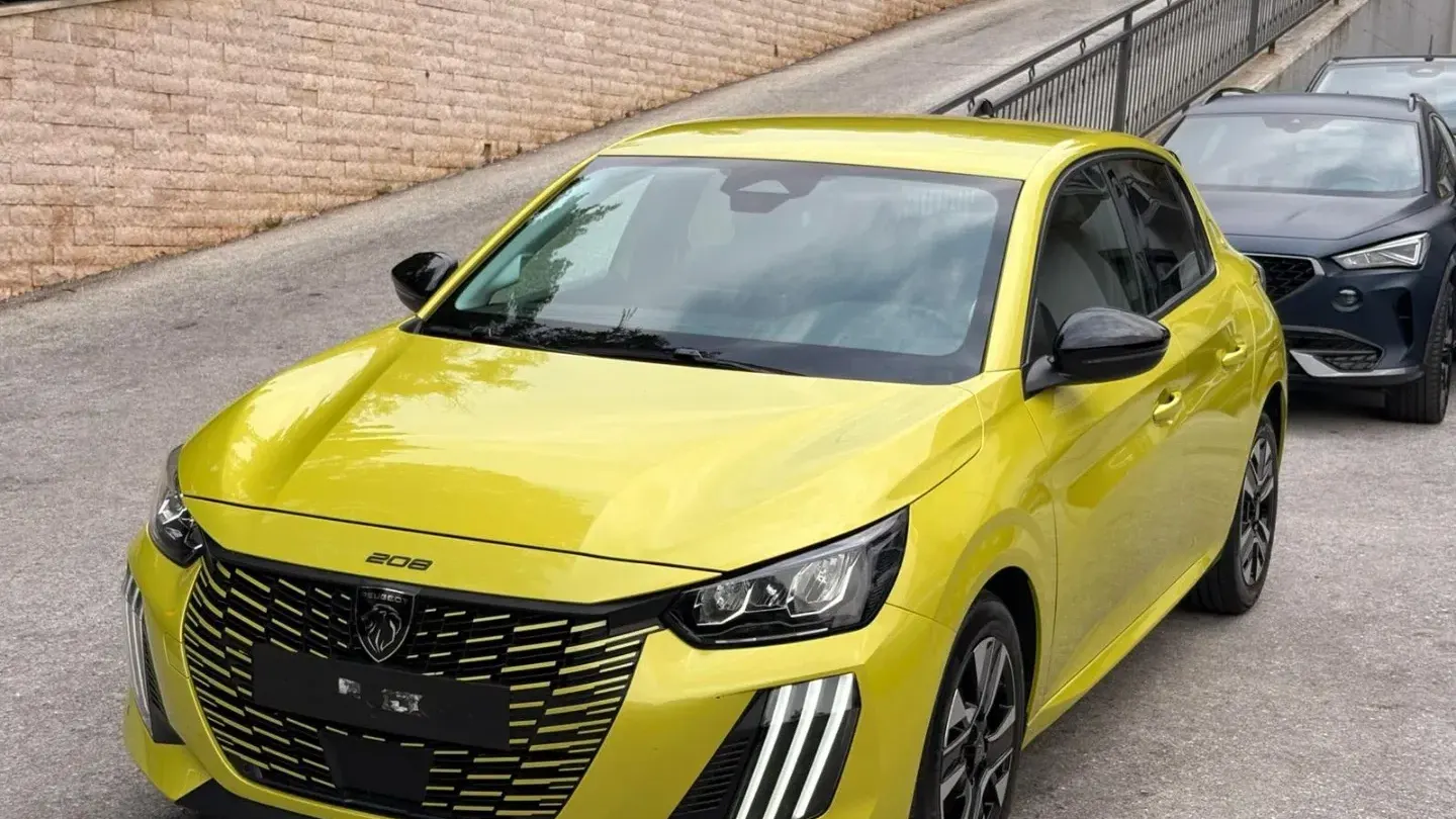 Peugeot 208 Hybrid 110 e-DCS6 Allure