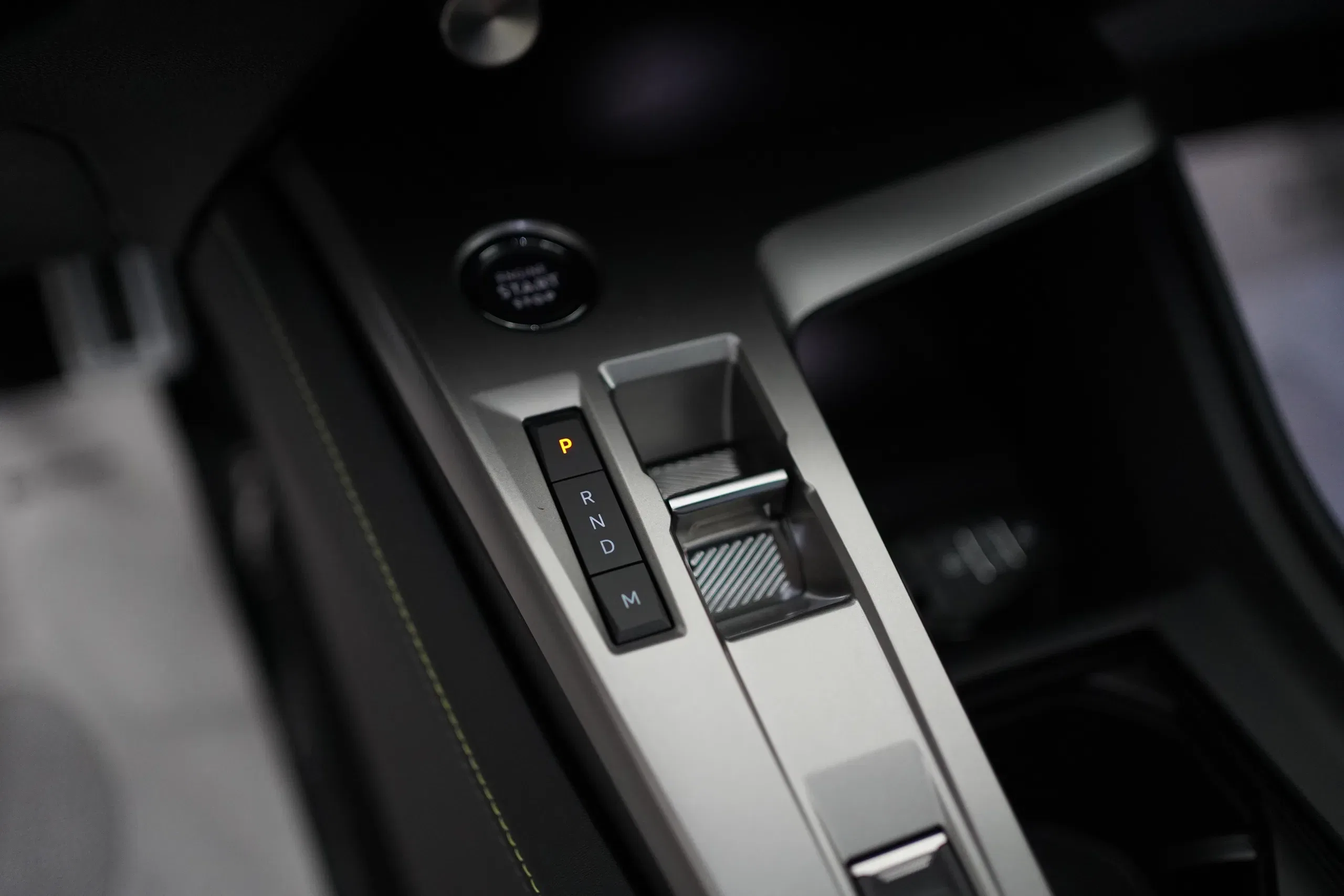 Peugeot 308 Hybrid 136 e-DCS6 GT foto 7