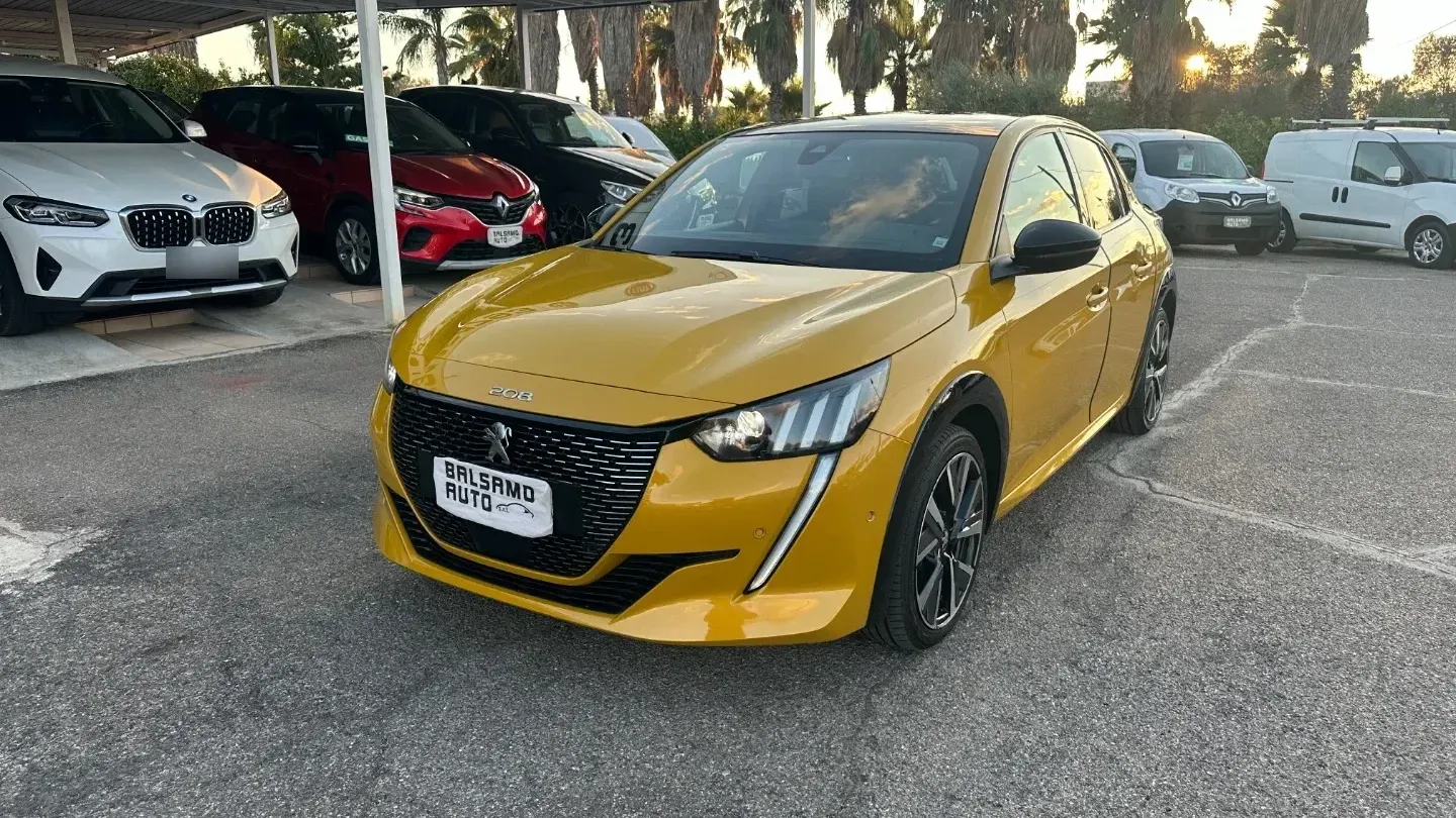 Peugeot 208 GT Line PANORAMA
