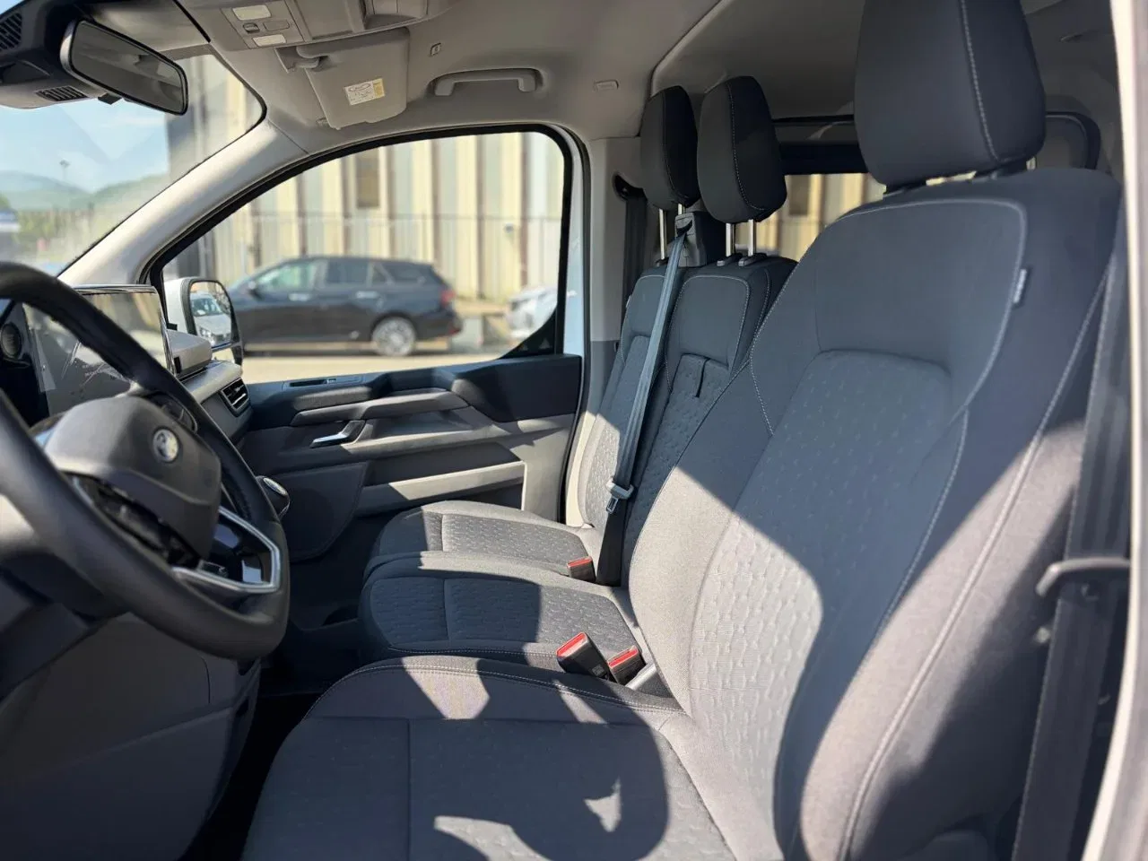 Ford Tourneo Custom *PROMO* 320 2.0 EcoBlue 136CV PL Titanium foto 11