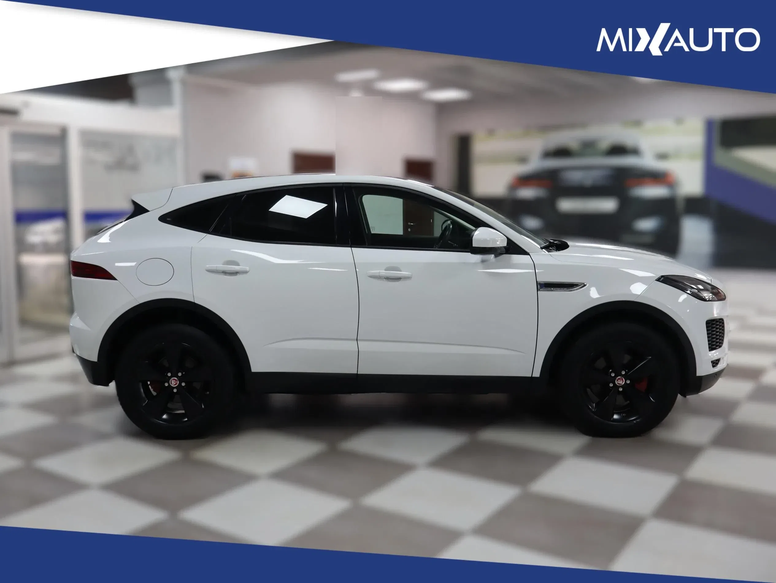 Jaguar E-Pace 2.0D I4 AWD 150CV AUTO foto 3