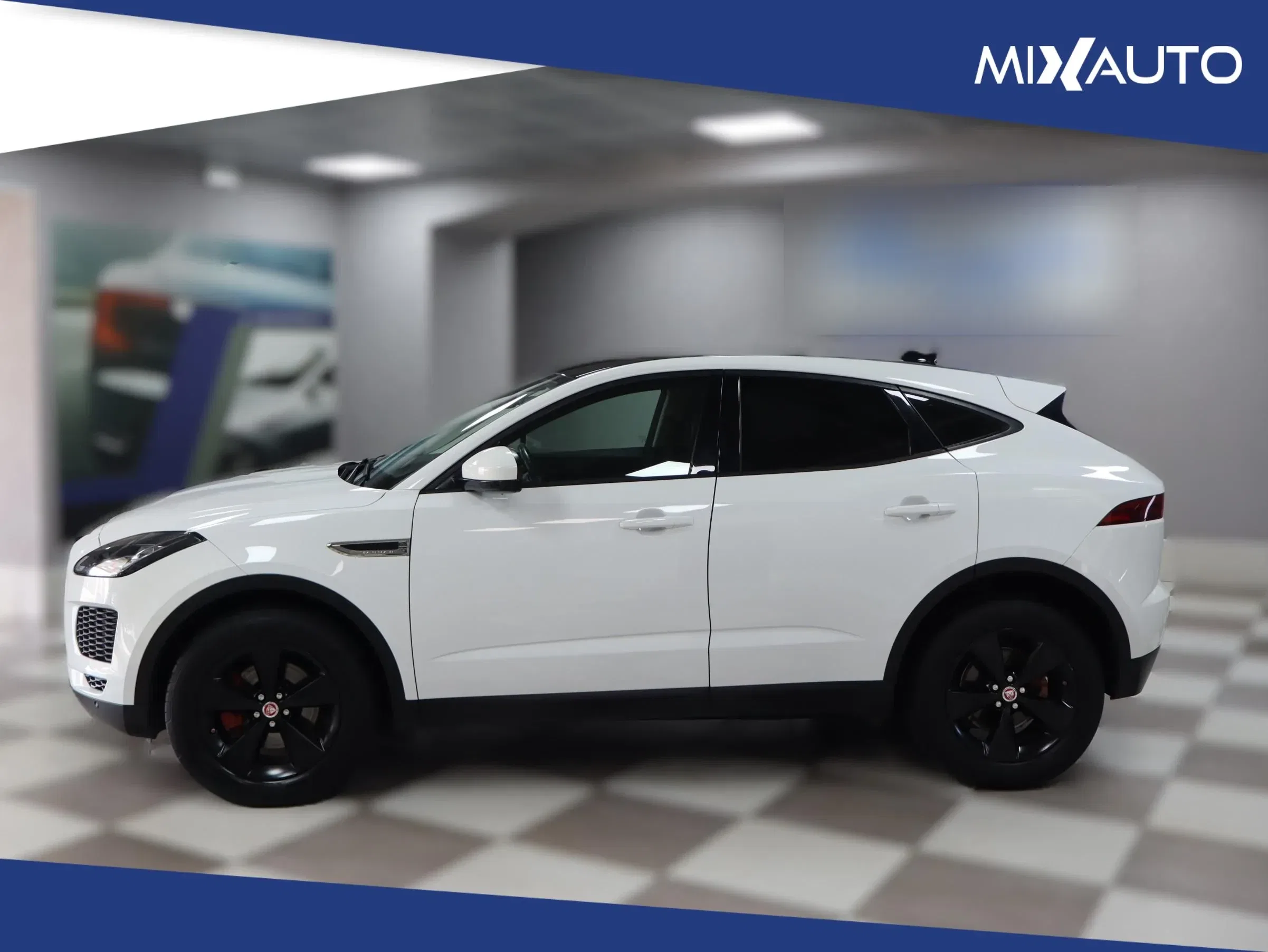 Jaguar E-Pace 2.0D I4 AWD 150CV AUTO foto 6