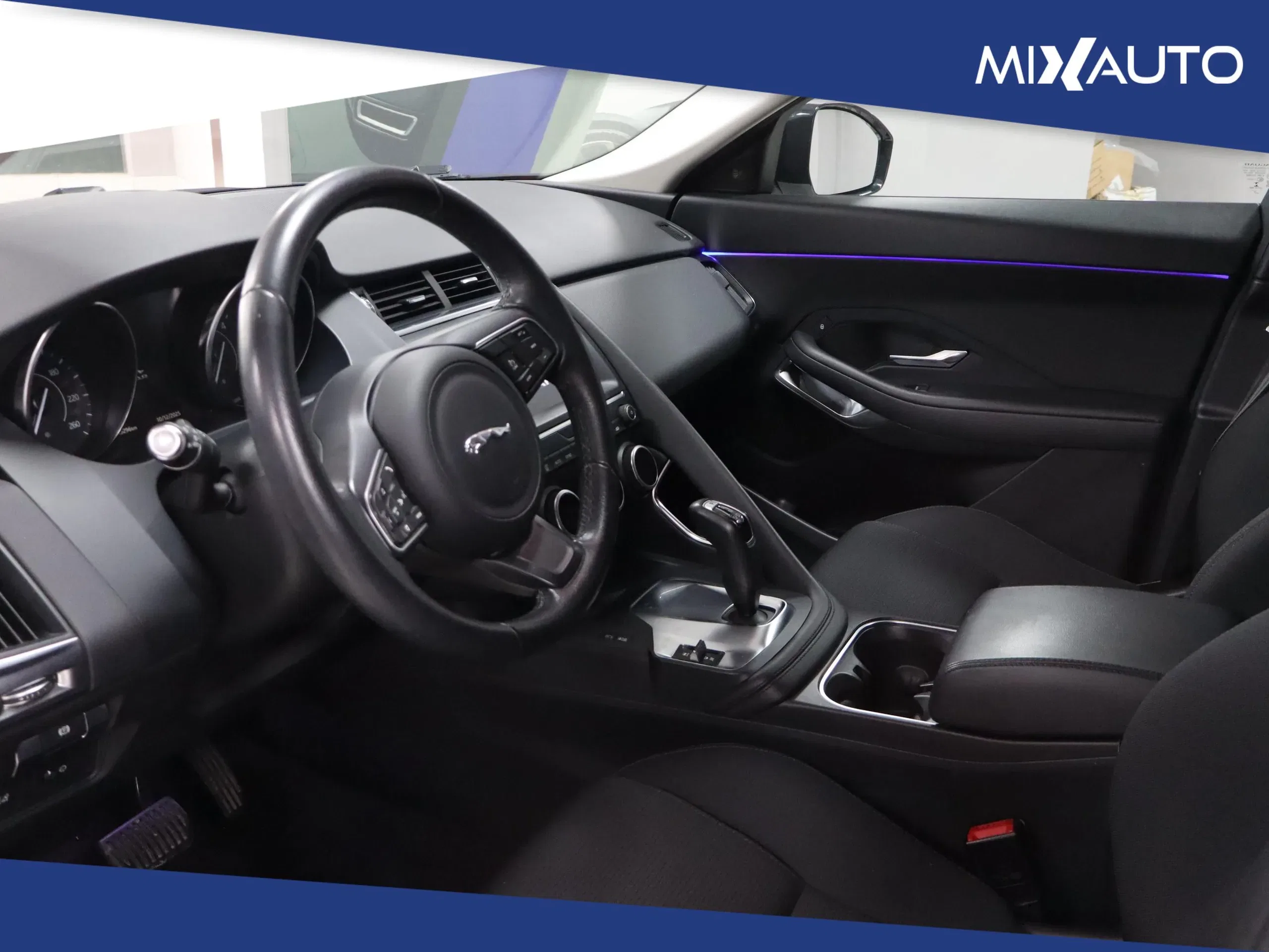 Jaguar E-Pace 2.0D I4 AWD 150CV AUTO foto 14