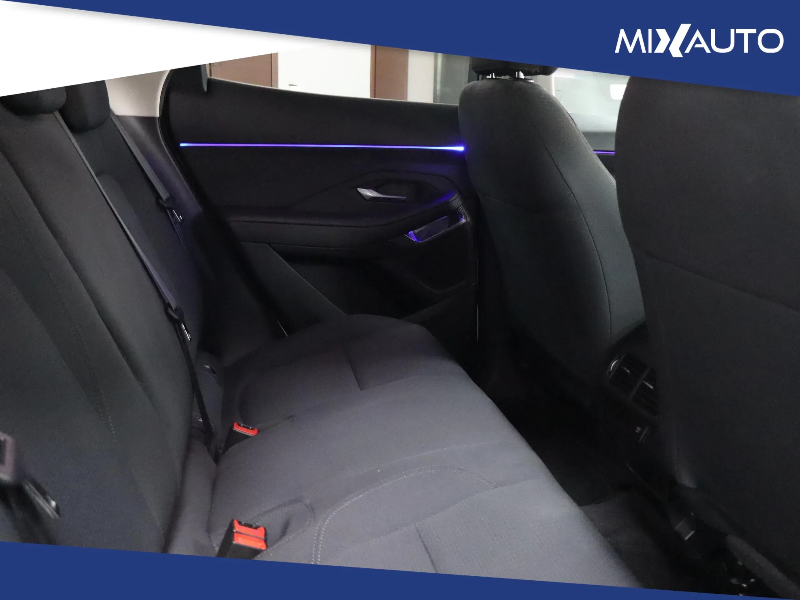 Jaguar E-Pace 2.0D I4 AWD 150CV AUTO foto 16