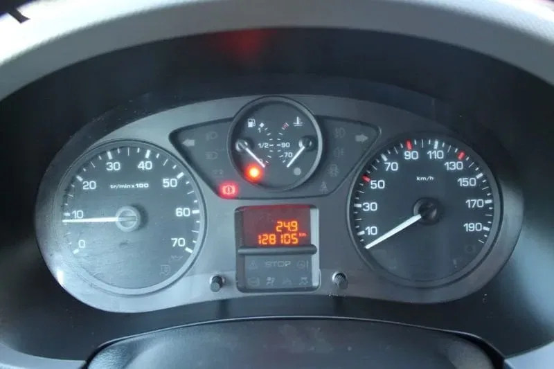 Citroen Berlingo BlueHDi 100 Van 3 posti Club L1 foto 9