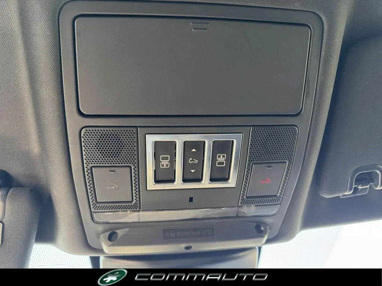 Land Rover Discovery 3.0 SDV6 306 CV Landmark Edition foto 23