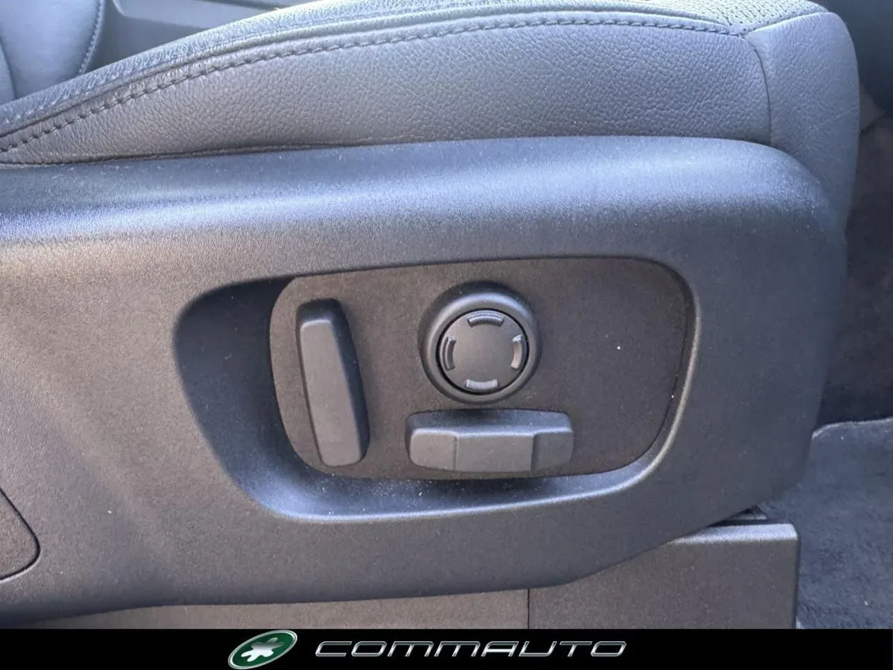 Land Rover Discovery 3.0 SDV6 306 CV Landmark Edition foto 31
