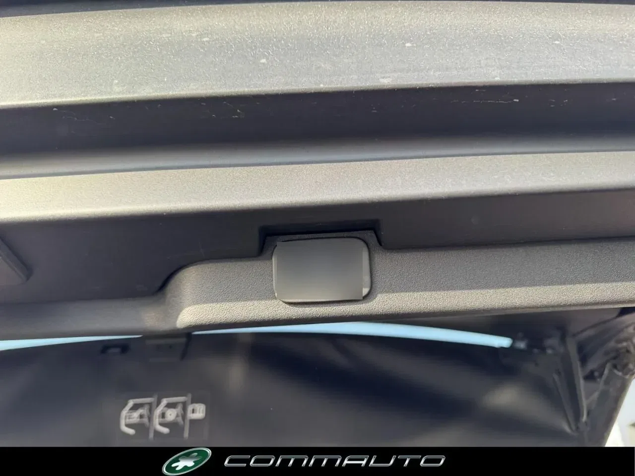 Land Rover Discovery 3.0 SDV6 306 CV Landmark Edition foto 33