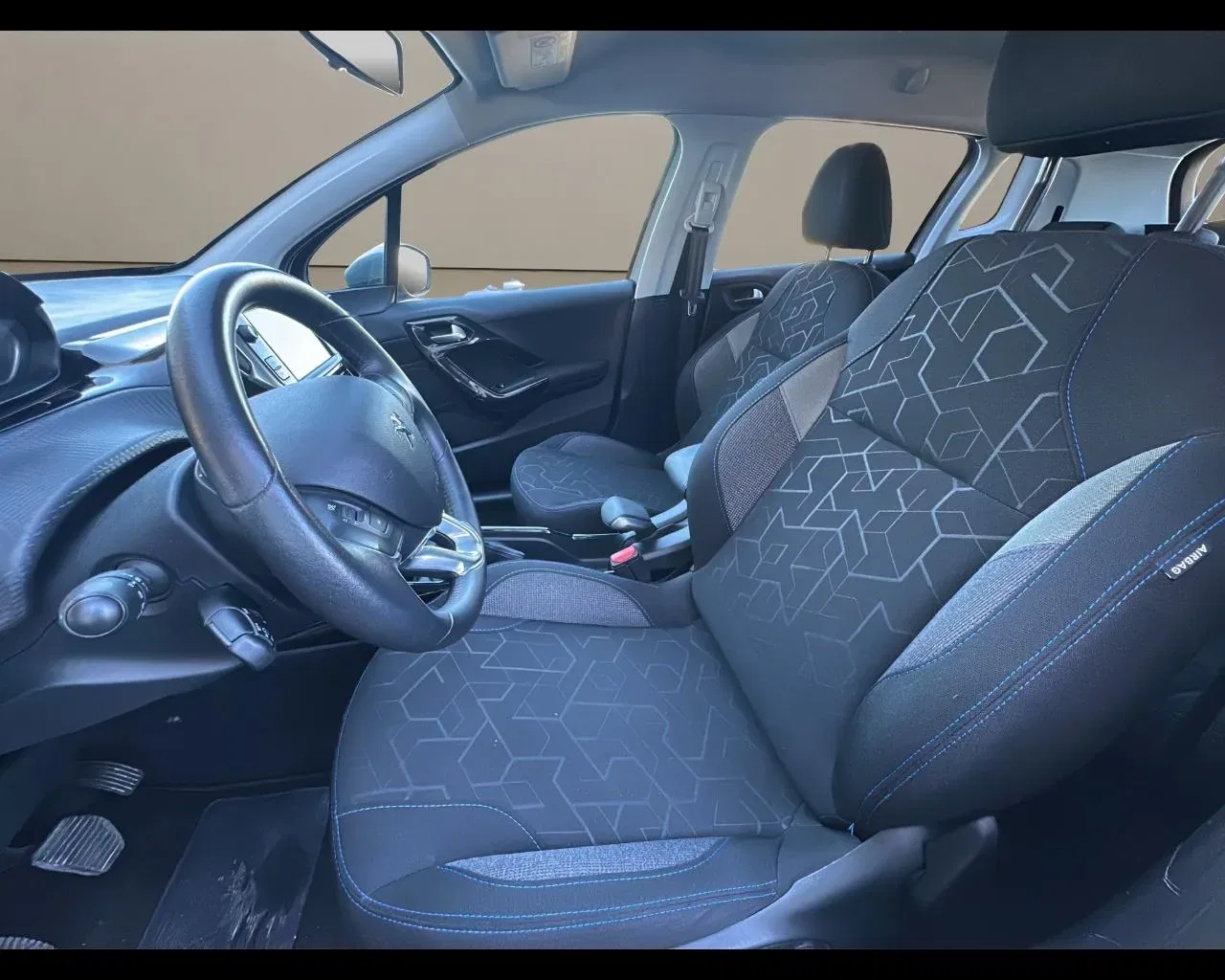 Peugeot 2008 PureTech Turbo 110 S&S Allure foto 9