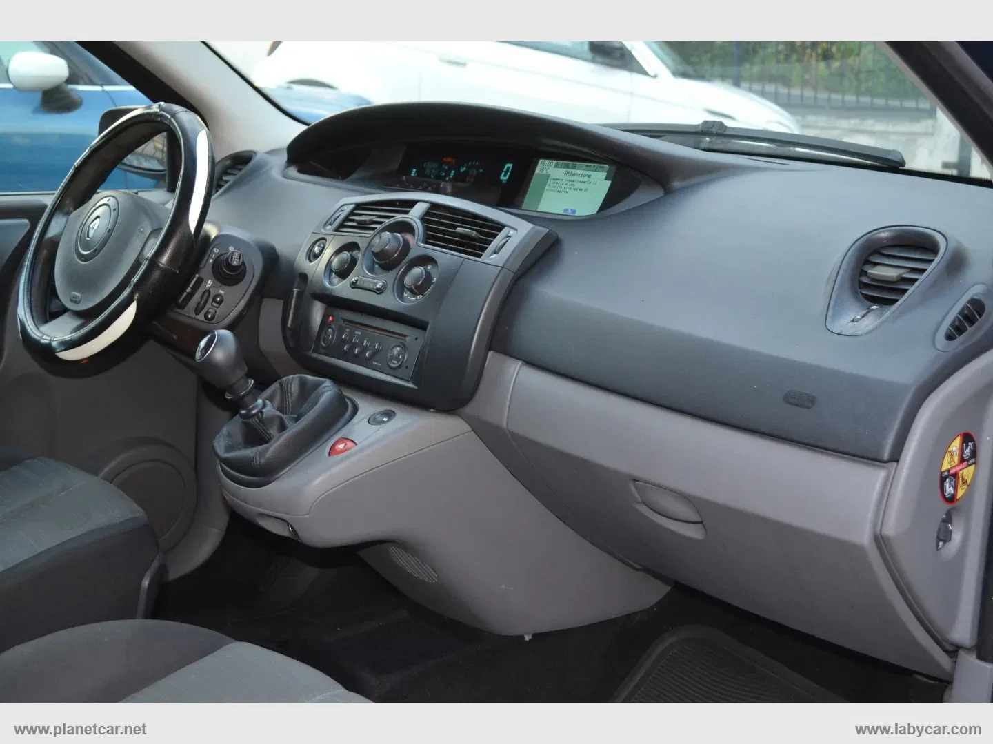 Renault Scénic 1.9 dCi Luxe Dynamique foto 9