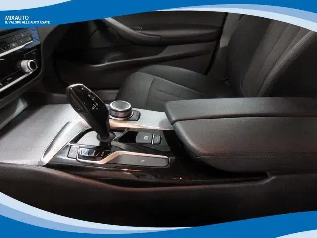 BMW 530 D Touring xDrive Business AUT EU6C foto 9