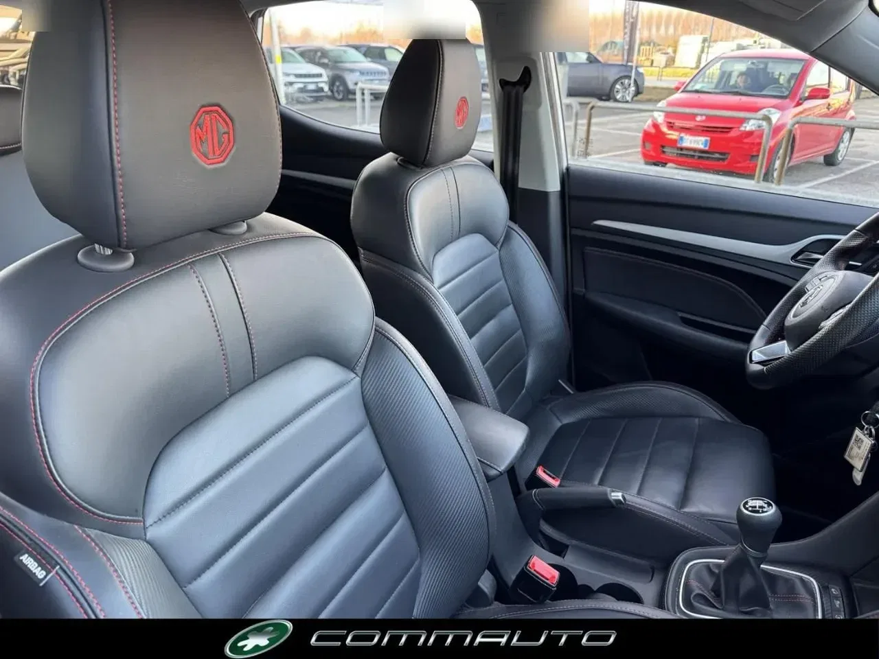MG ZS 1.5 VTi-tech Luxury foto 28