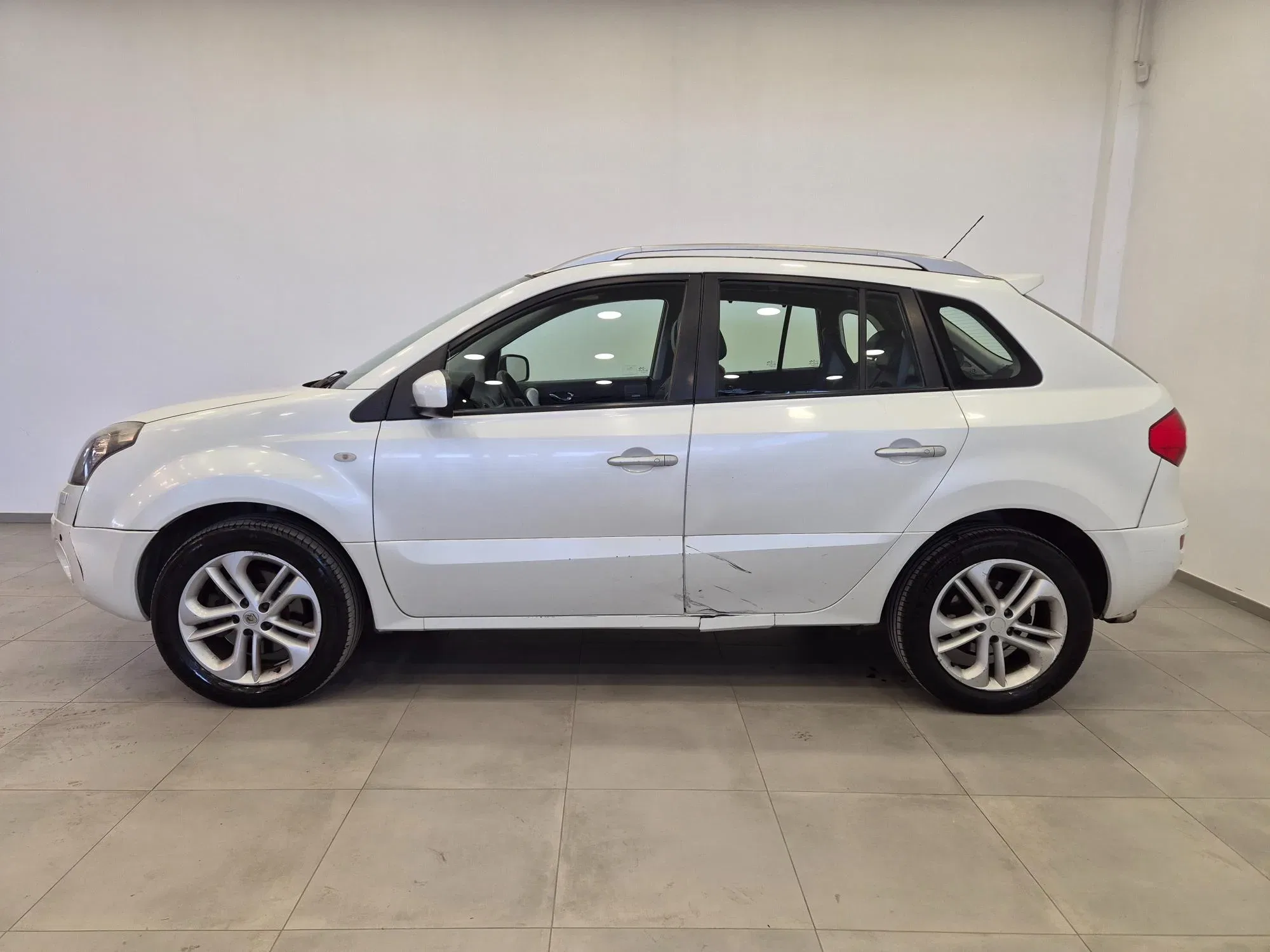 Renault Koleos 2.0 dci Luxe 4x4 150cv auto - PER COMMERCIANTI foto 3
