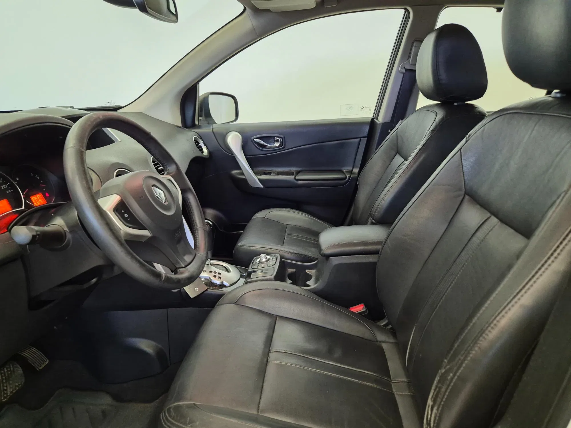 Renault Koleos 2.0 dci Luxe 4x4 150cv auto - PER COMMERCIANTI foto 16