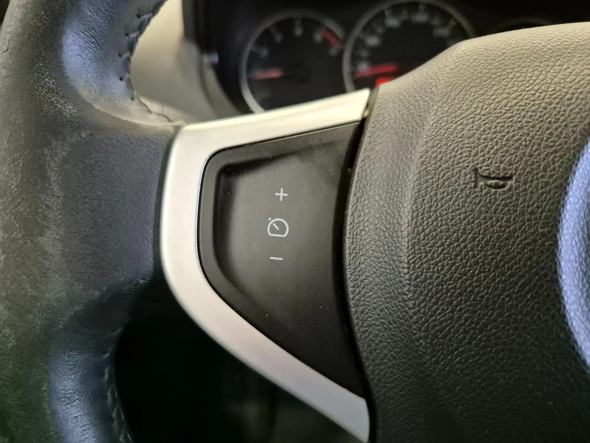 Renault Koleos 2.0 dci Luxe 4x4 150cv auto - PER COMMERCIANTI foto 17