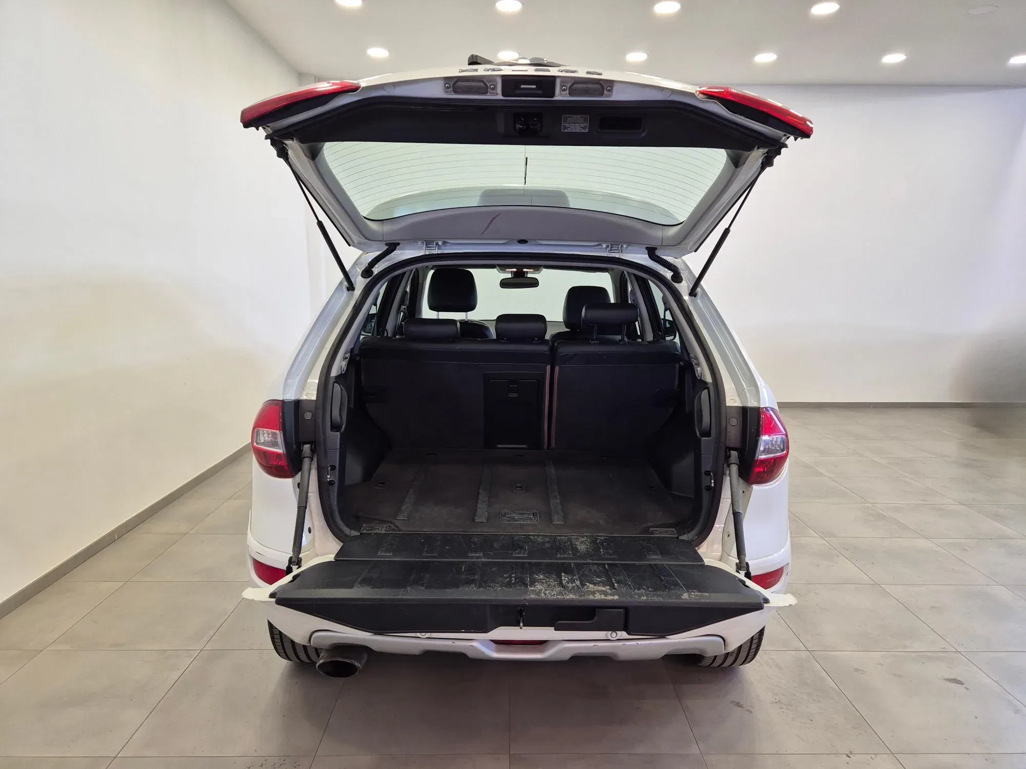 Renault Koleos 2.0 dci Luxe 4x4 150cv auto - PER COMMERCIANTI foto 36