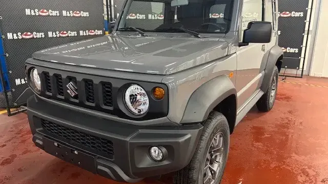 Suzuki Jimny 1.5 5MT Top