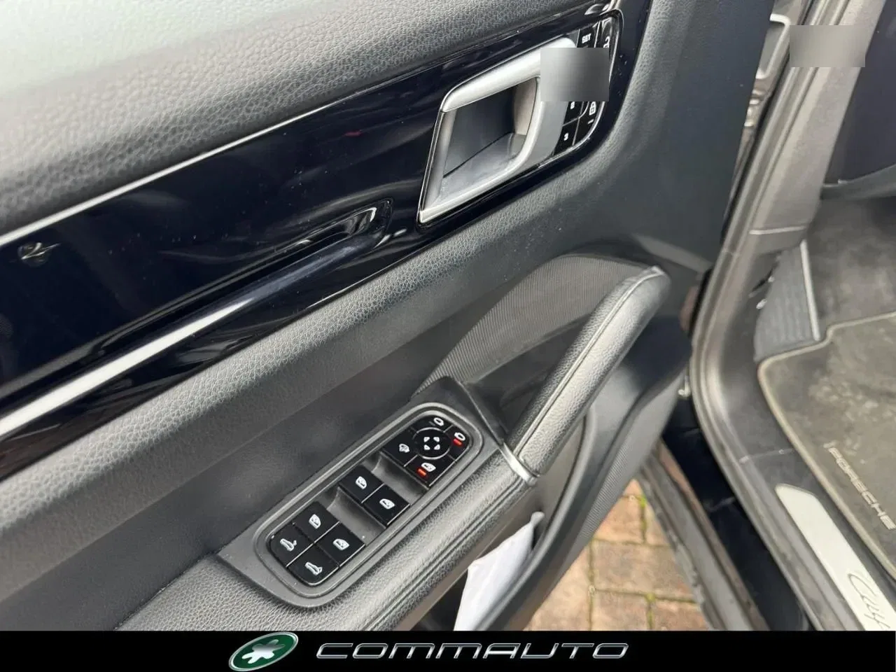 Porsche Cayenne Coupé 3.0 V6 foto 11