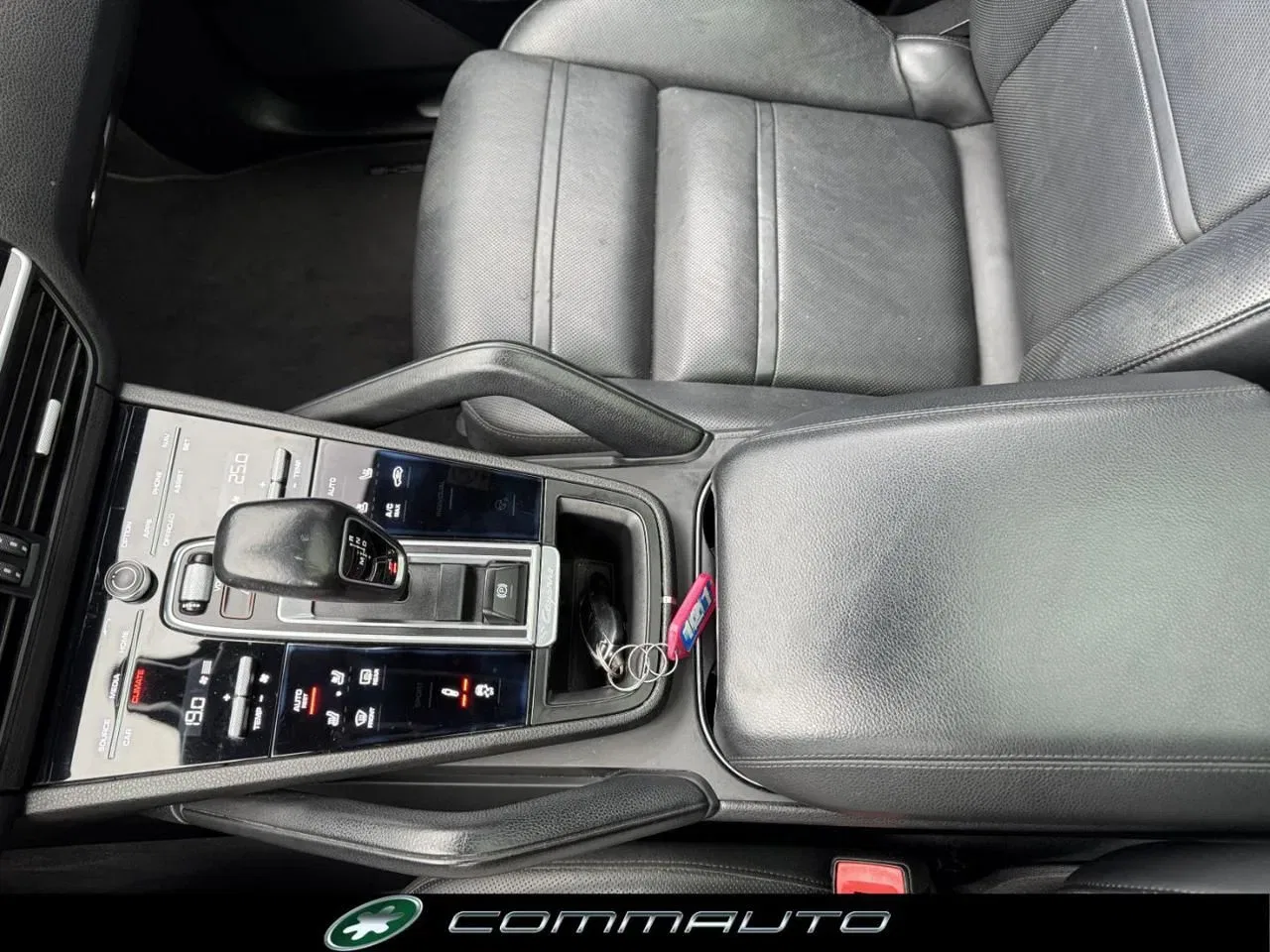 Porsche Cayenne Coupé 3.0 V6 foto 24
