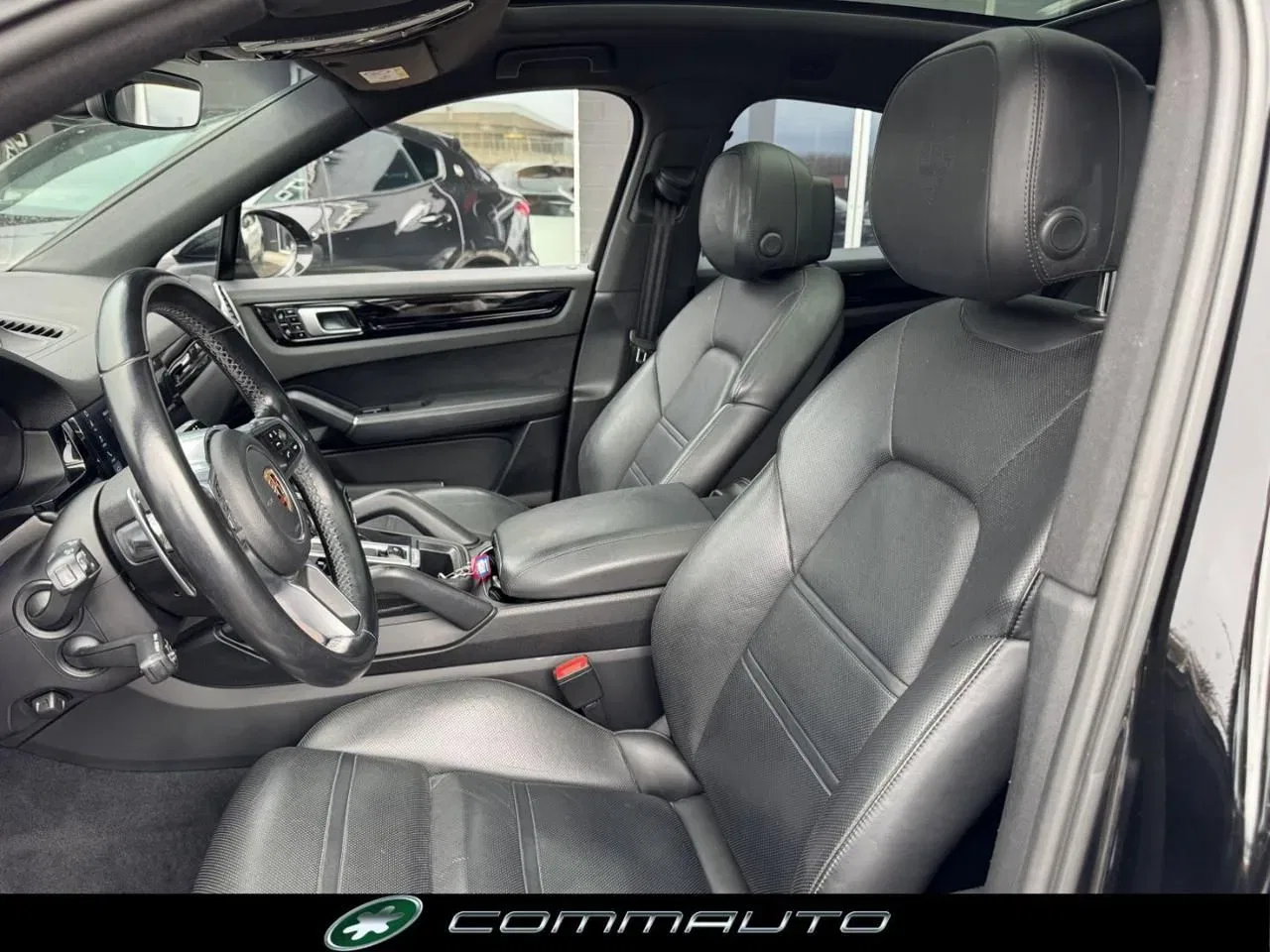 Porsche Cayenne Coupé 3.0 V6 foto 30