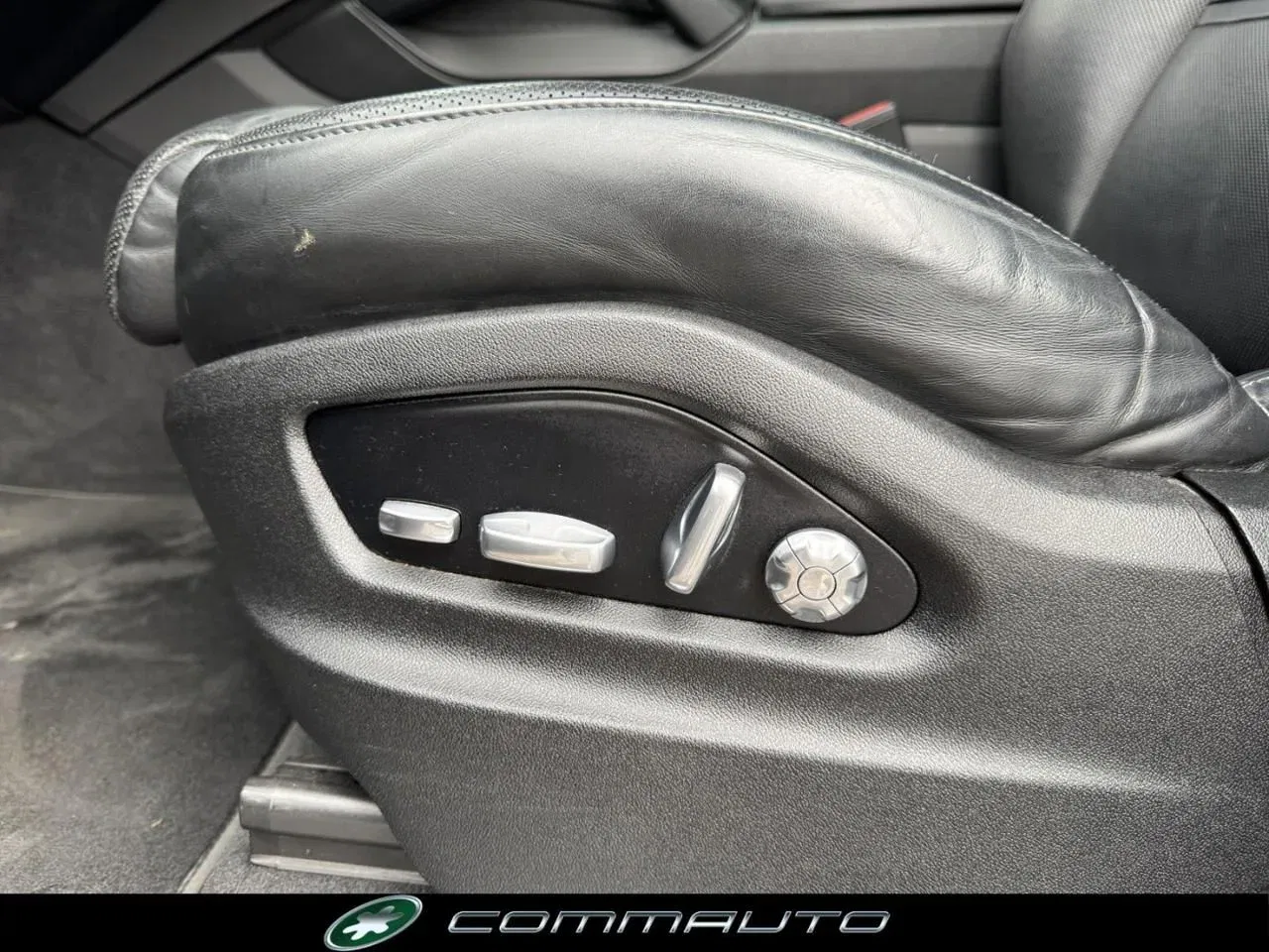 Porsche Cayenne Coupé 3.0 V6 foto 31