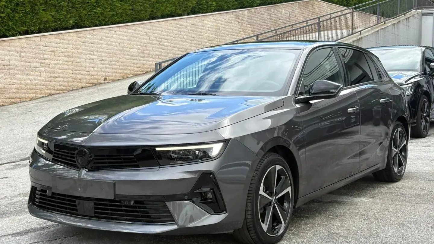 Opel Astra 1.2 Turbo 130 CV GS