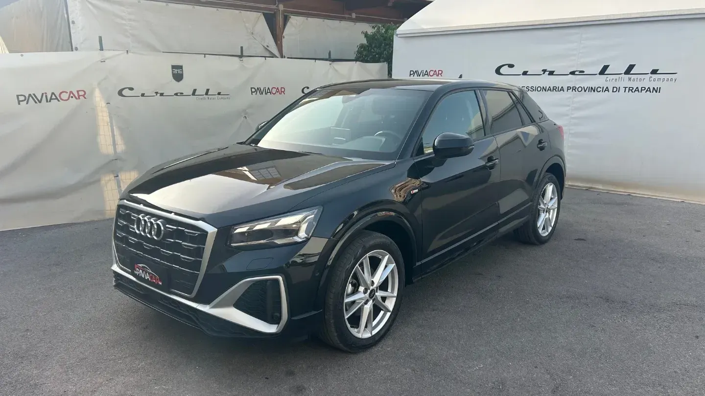 Audi Q2 35 TFSI S tronic Identity Black
