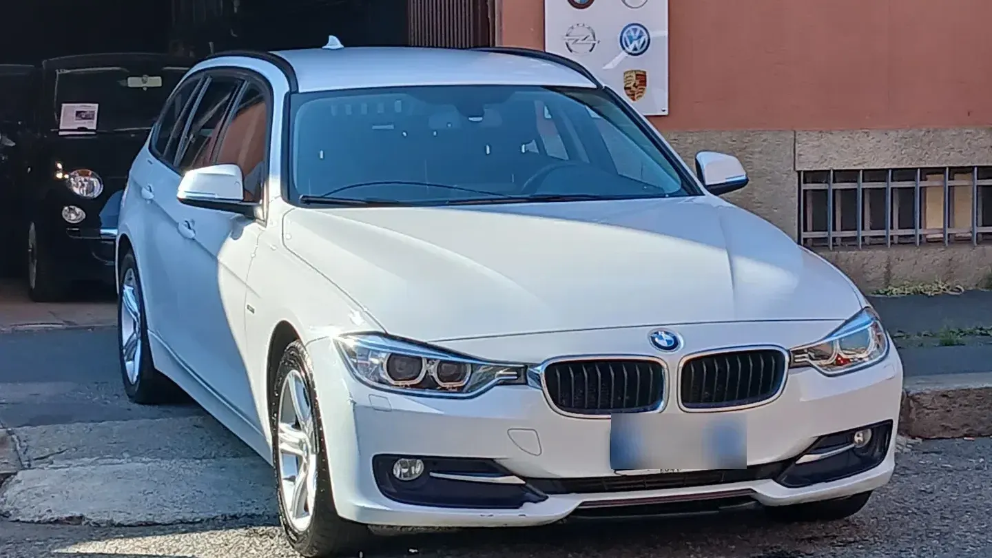 BMW 318d xDrive Touring Sport