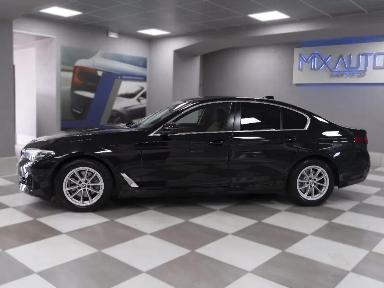 BMW 520 d MHEV 48V Business Auto foto 3