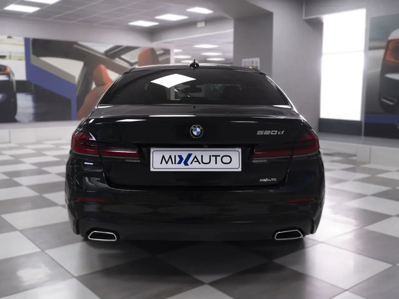 BMW 520 d MHEV 48V Business Auto foto 4