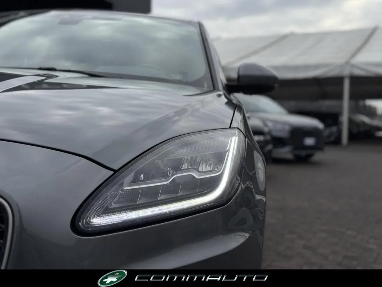Jaguar E-Pace 2.0D 150 CV AWD aut. R-Dynamic S foto 7
