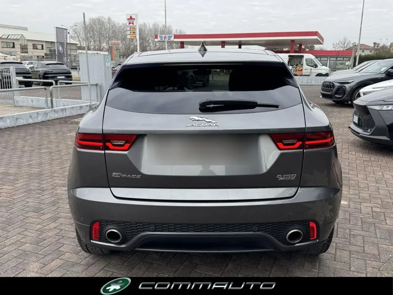 Jaguar E-Pace 2.0D 150 CV AWD aut. R-Dynamic S foto 5