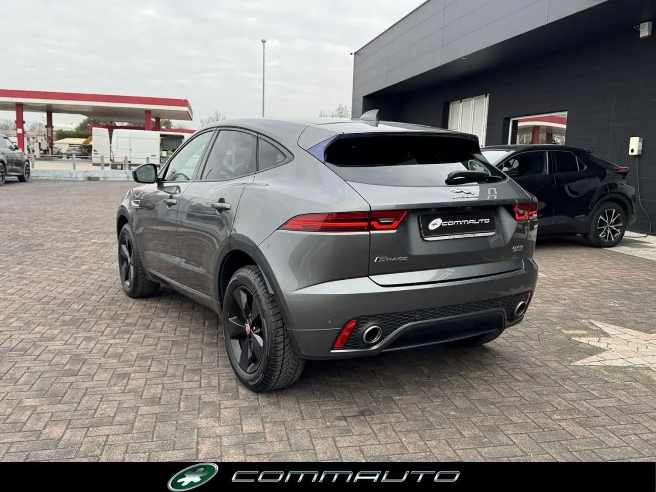 Jaguar E-Pace 2.0D 150 CV AWD aut. R-Dynamic S foto 6