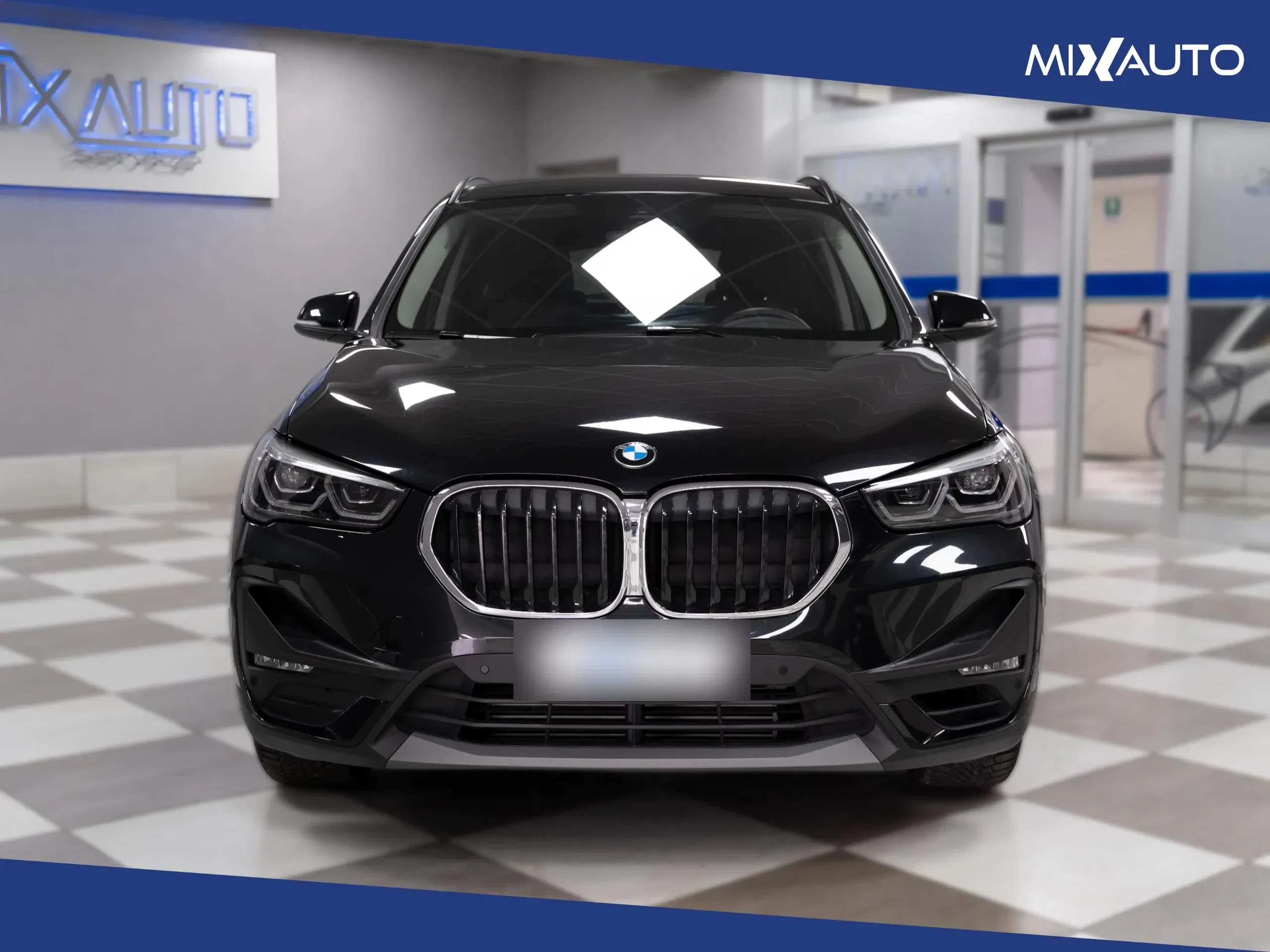 BMW X1 sDrive20i Advantage 178CV Auto foto 2