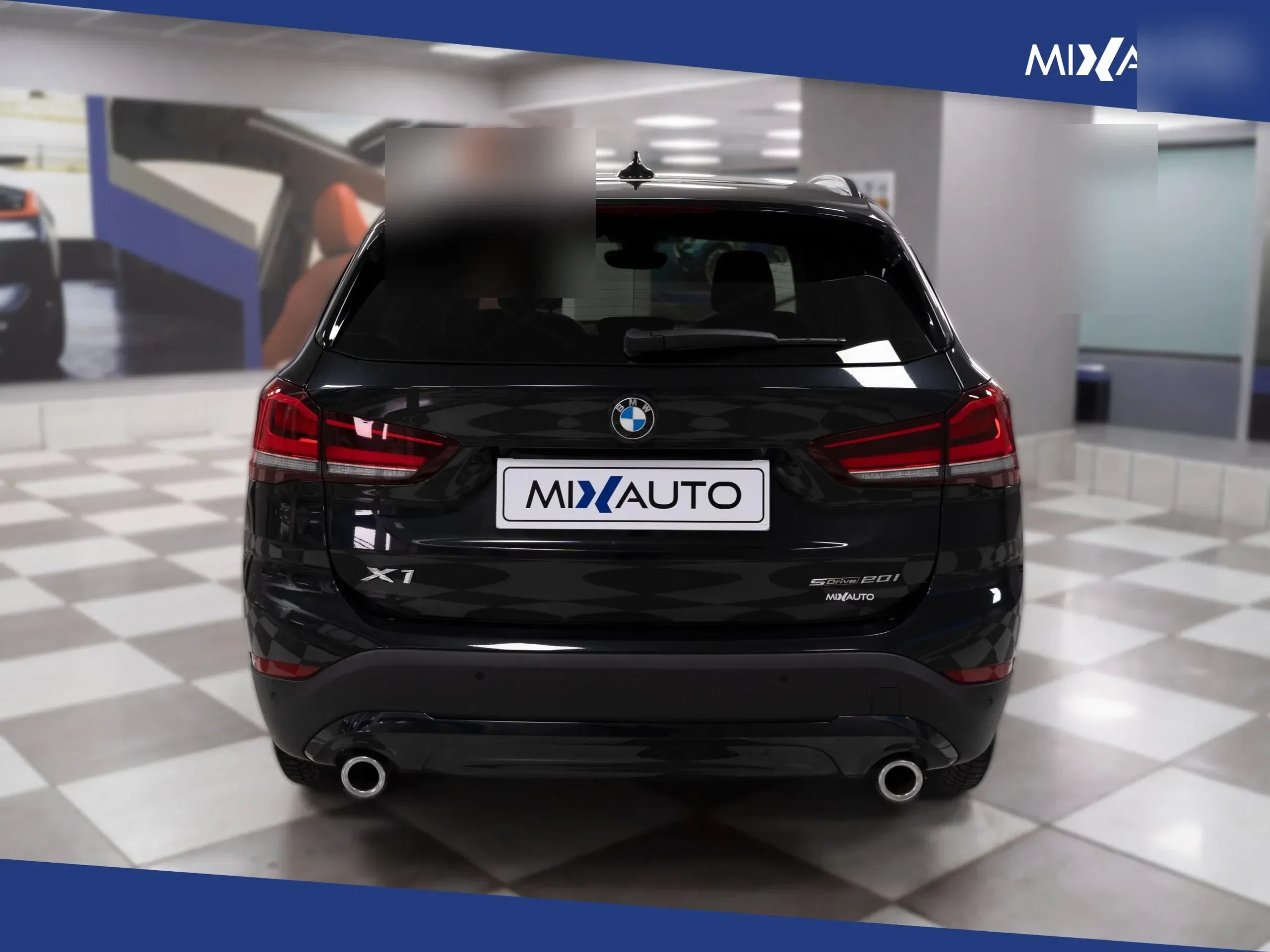 BMW X1 sDrive20i Advantage 178CV Auto foto 4