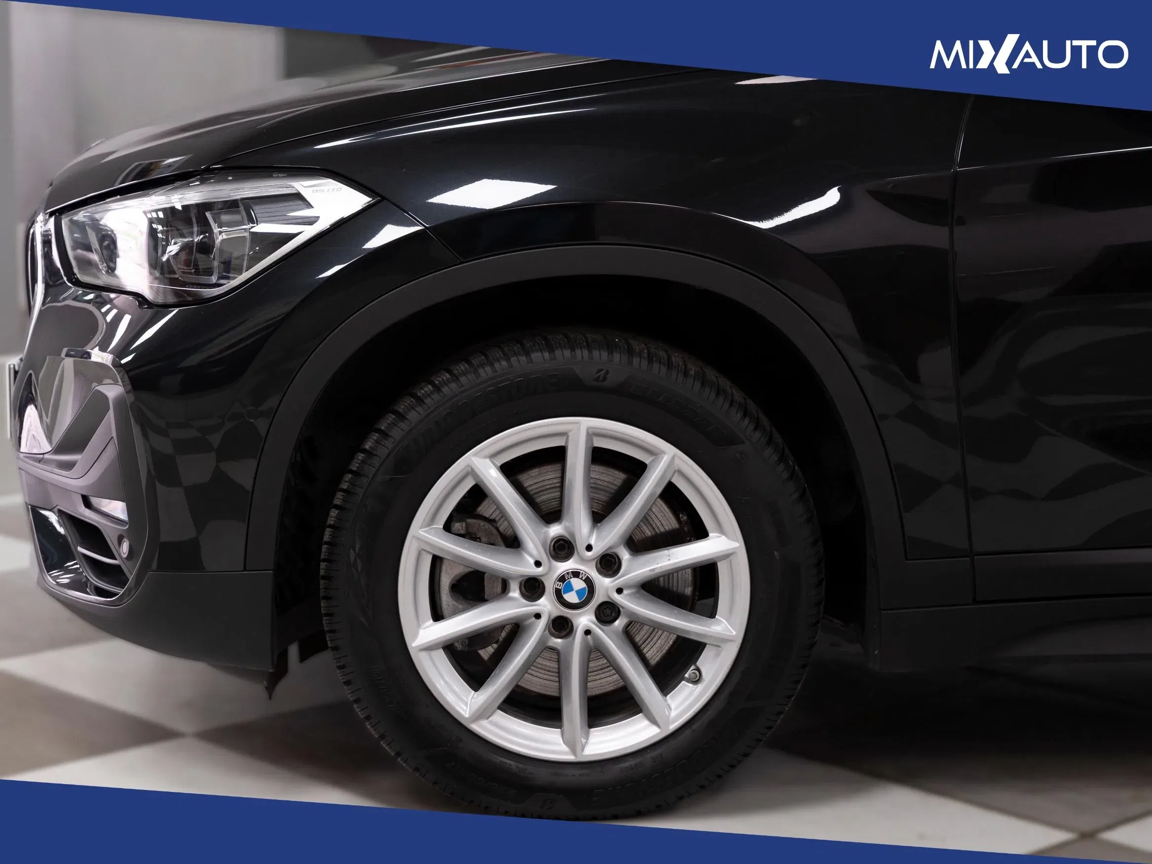 BMW X1 sDrive20i Advantage 178CV Auto foto 8