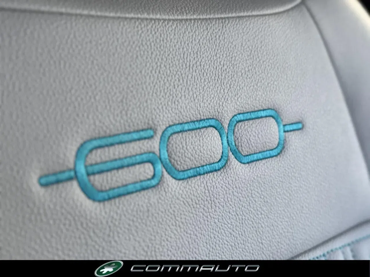 Fiat 600 Hybrid 101 CV DCT MHEV La Prima foto 22