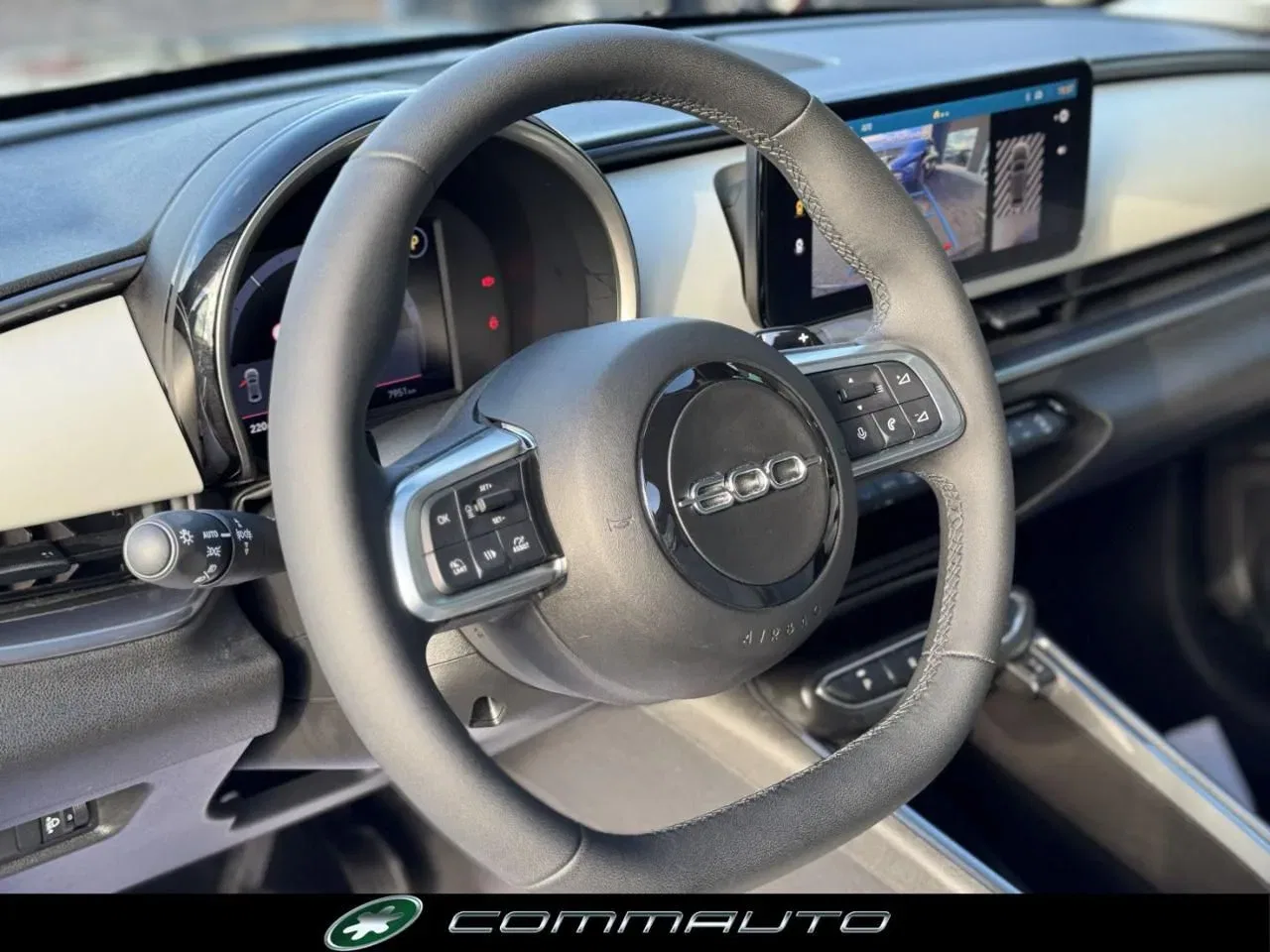 Fiat 600 Hybrid 101 CV DCT MHEV La Prima foto 11