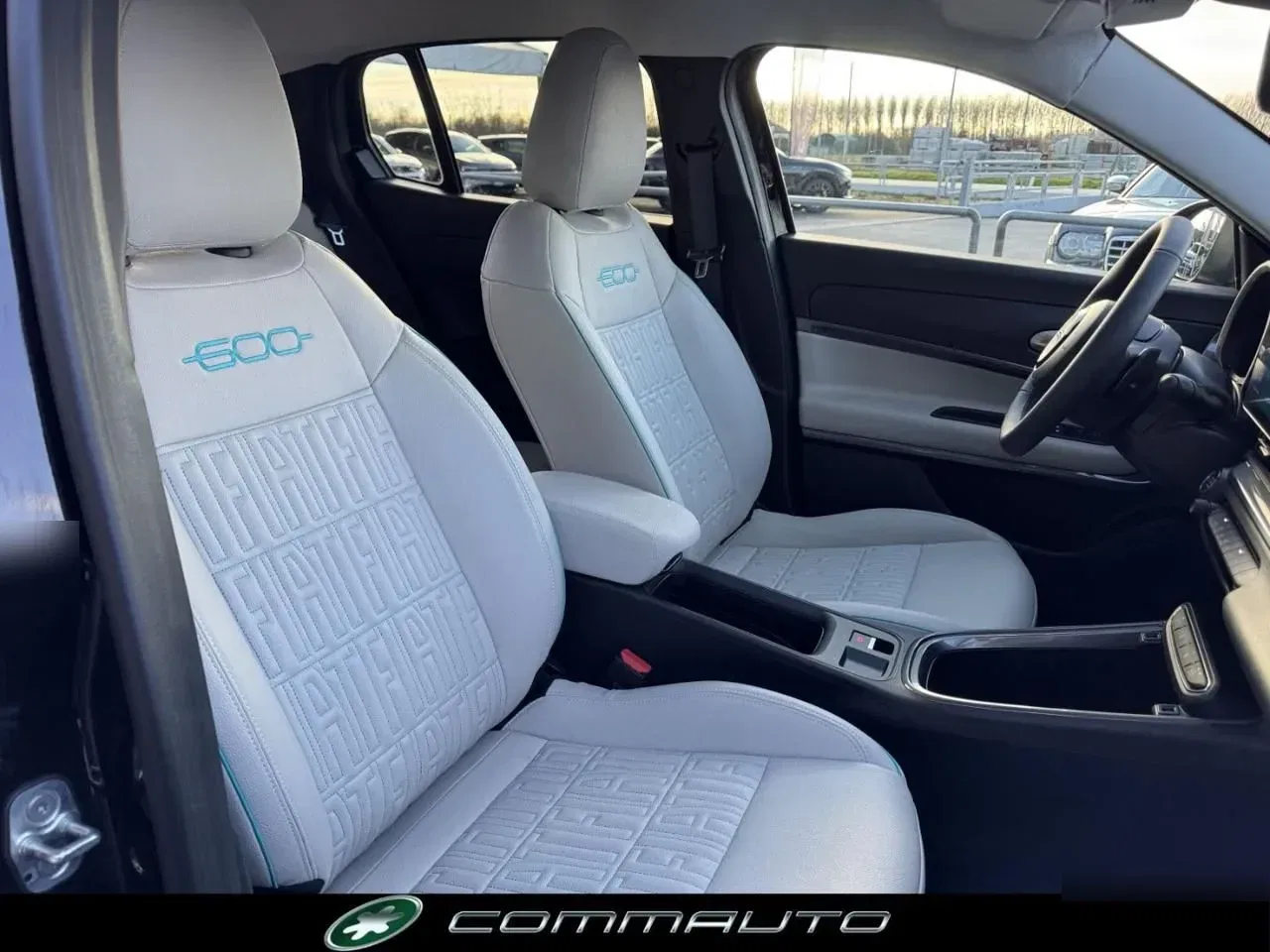 Fiat 600 Hybrid 101 CV DCT MHEV La Prima foto 21