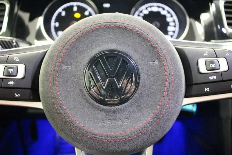 Volkswagen Golf 1.6 TDI R-Line Sport BMT Akrapovic foto 13