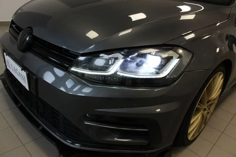 Volkswagen Golf 1.6 TDI R-Line Sport BMT Akrapovic foto 24