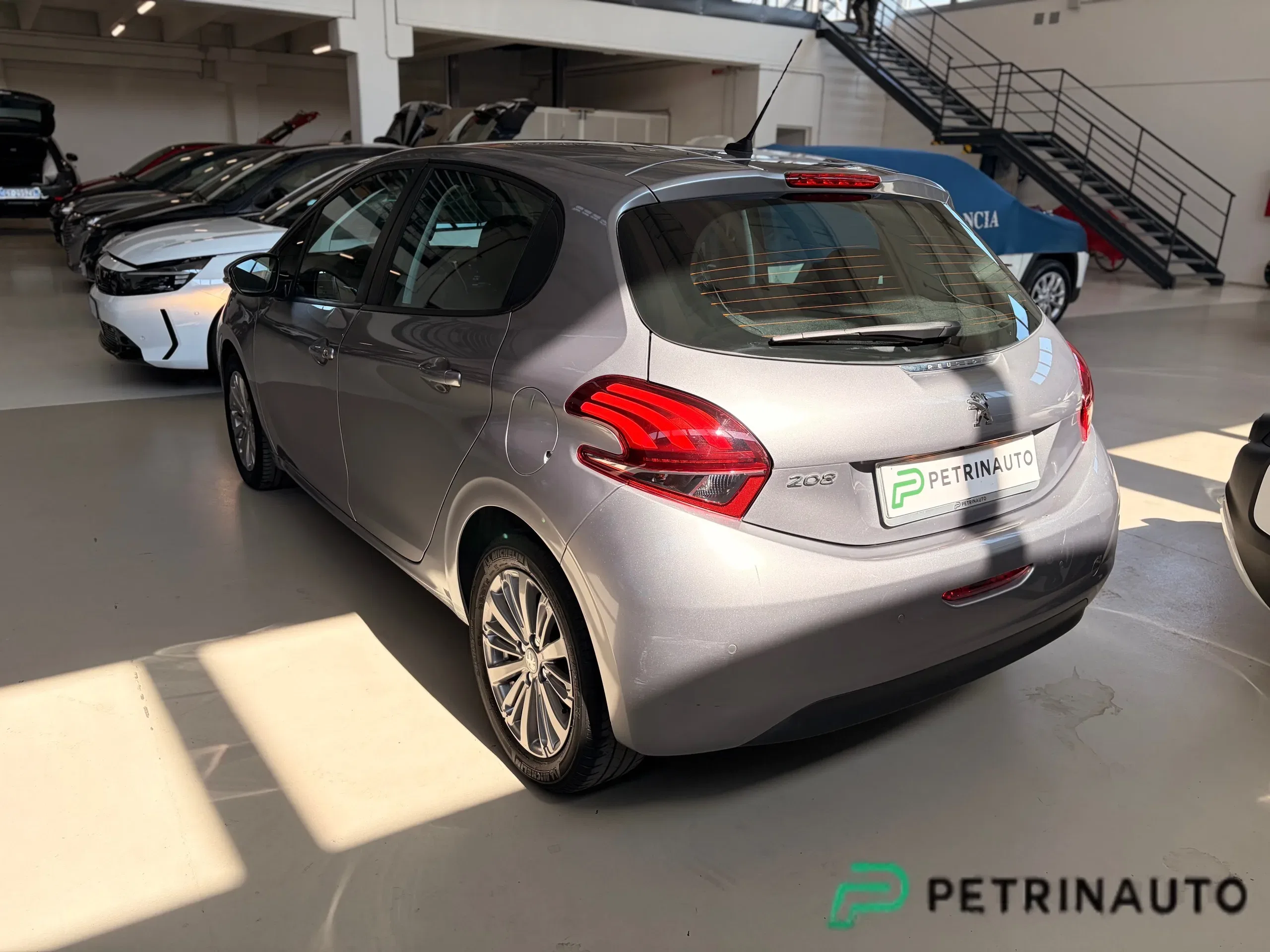 Peugeot 208 5p 1.5 bluehdi Active s&s 100cv 6m foto 6